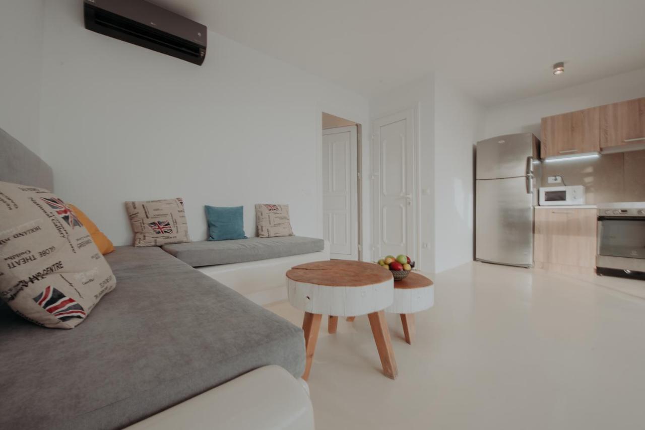 Adel Private Suites Mykonos Town Екстер'єр фото